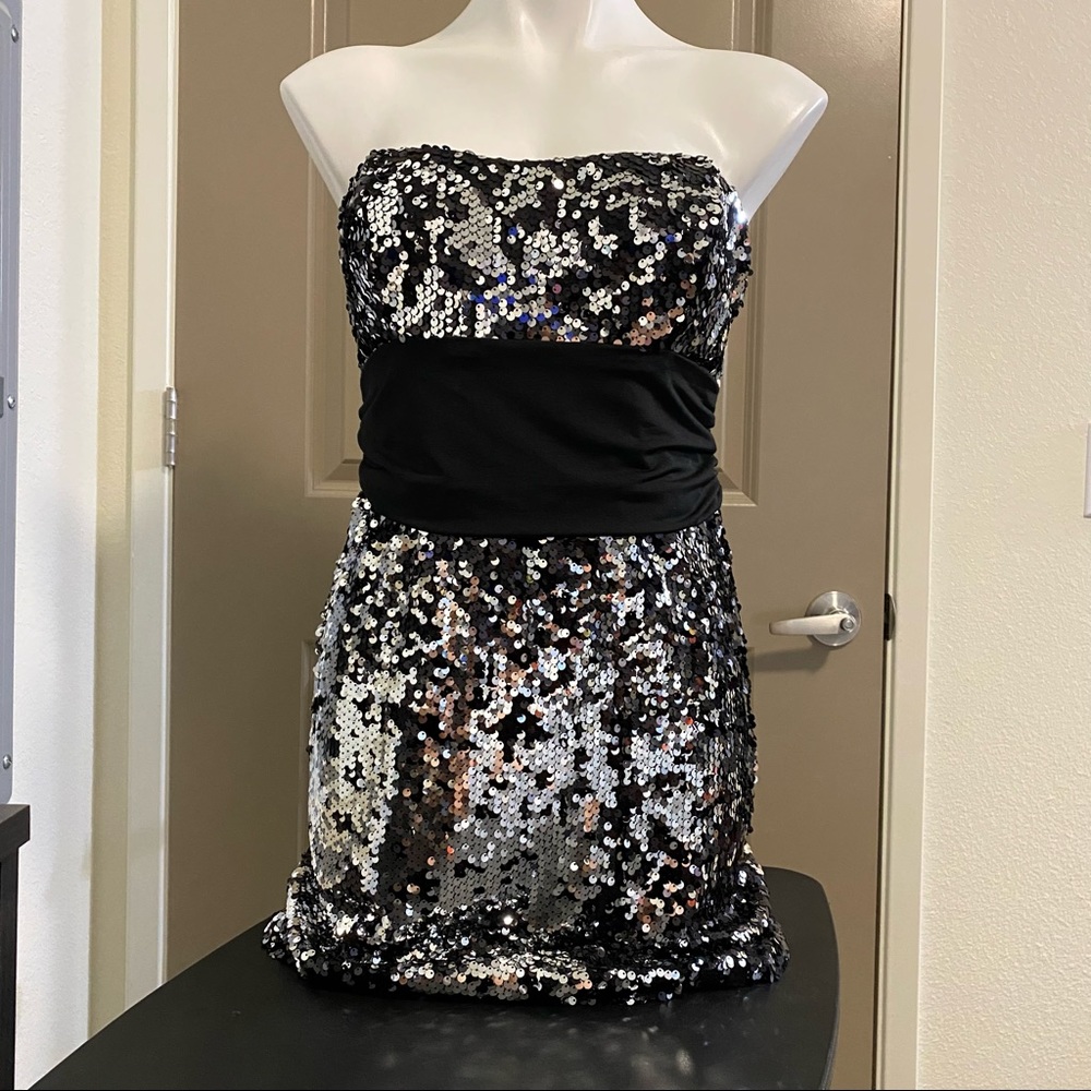 🎉2/$20 sequin party dress